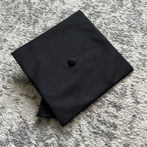 Black graduation cap